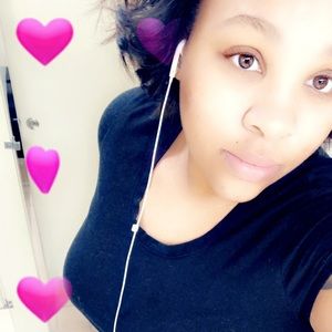 Meet your Posher, Carlisha